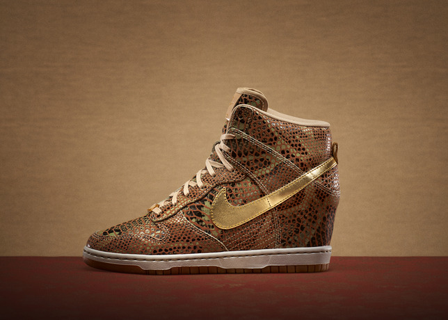 nike-dunk-sky-high-year-of-the-snake-1