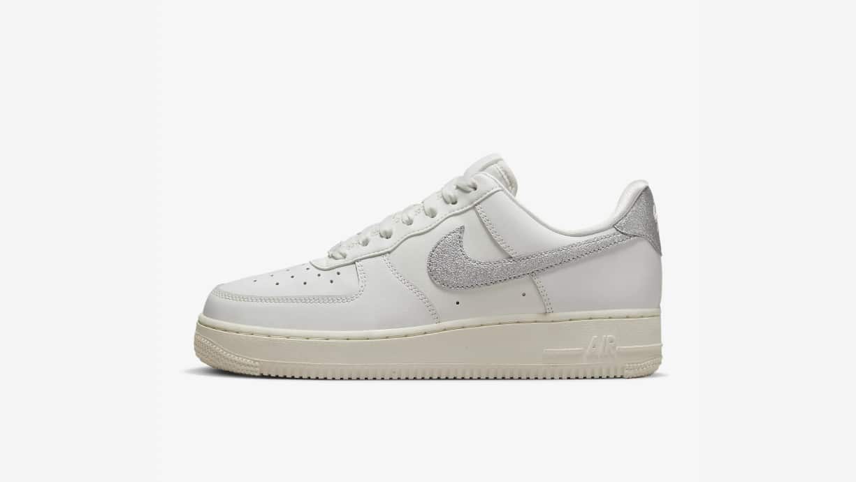 Nike Air Force 1 Low Silver Swoosh
